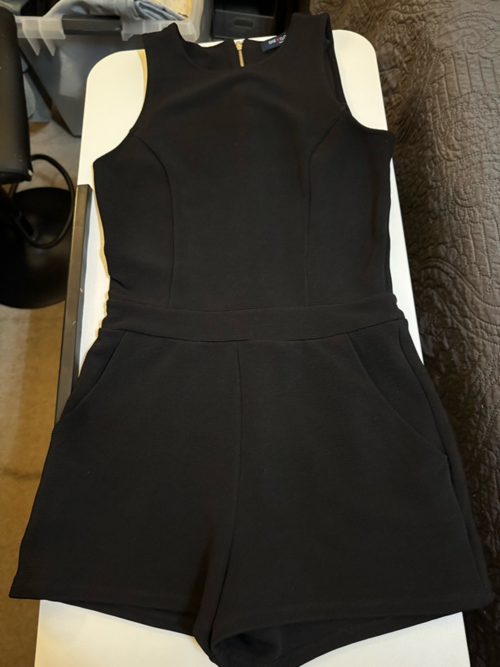 Black Sleeveless Romper Jumpsuit - Classic Pull-On Design